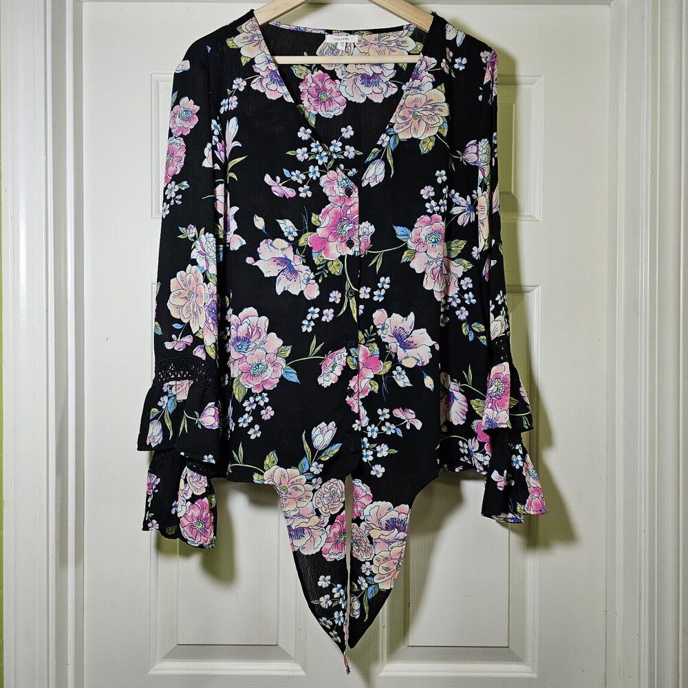 Maurices Women’s XL Top Black Floral Bell Sleeve Lace Insert Tie Bottom